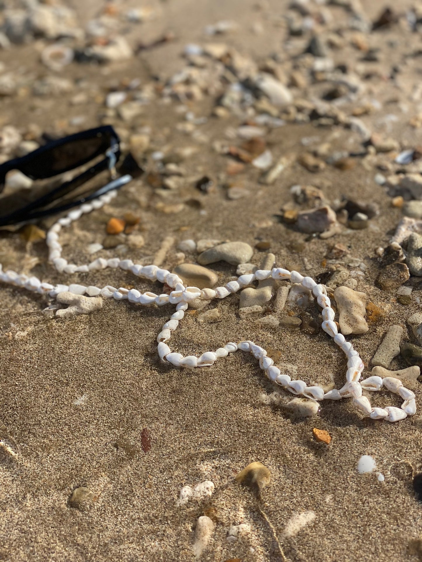 bijou à lunettes • perles de coquillage