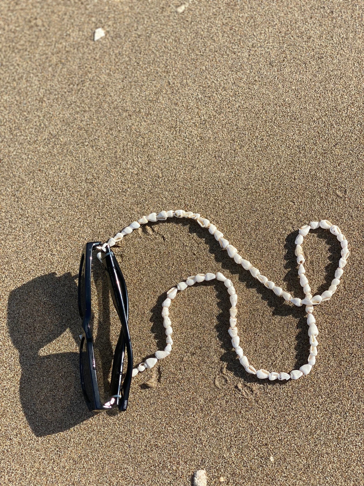 bijou à lunettes • perles de coquillage